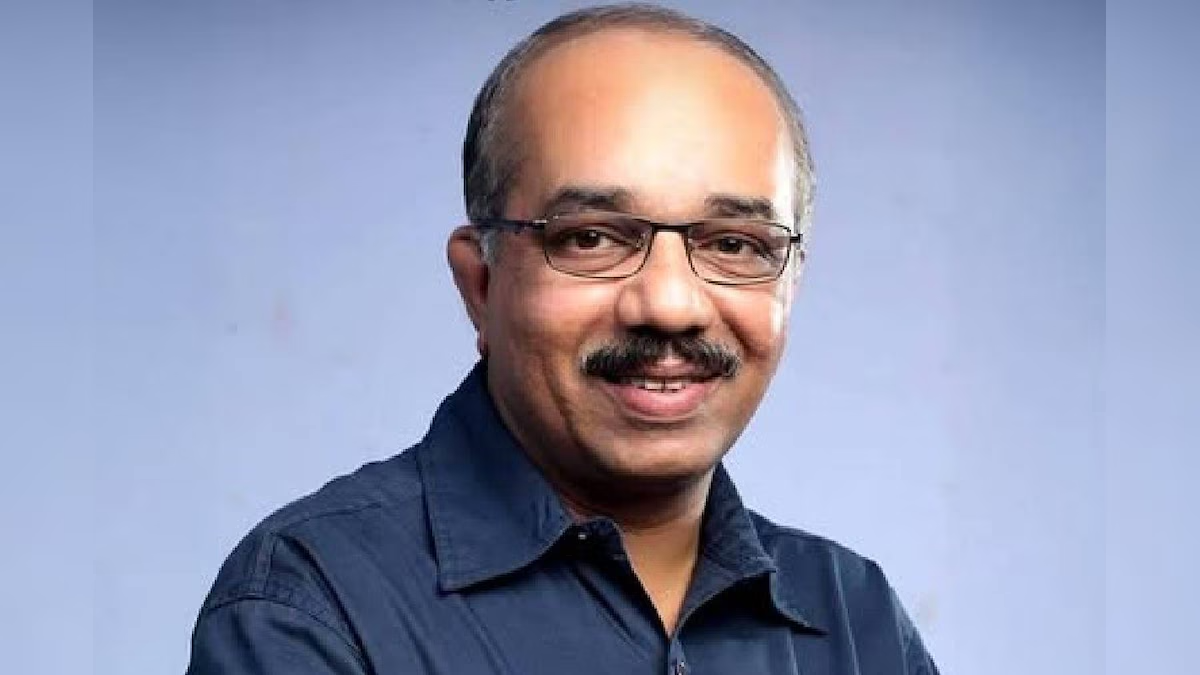 കോഴിക്കോട് മുൻ എം എല്‍ എ എ പ്രദീപ് കുമാര്‍ മുഖമന്ത്രിയുടെ പ്രൈവറ്റ് സെക്രട്ടറി