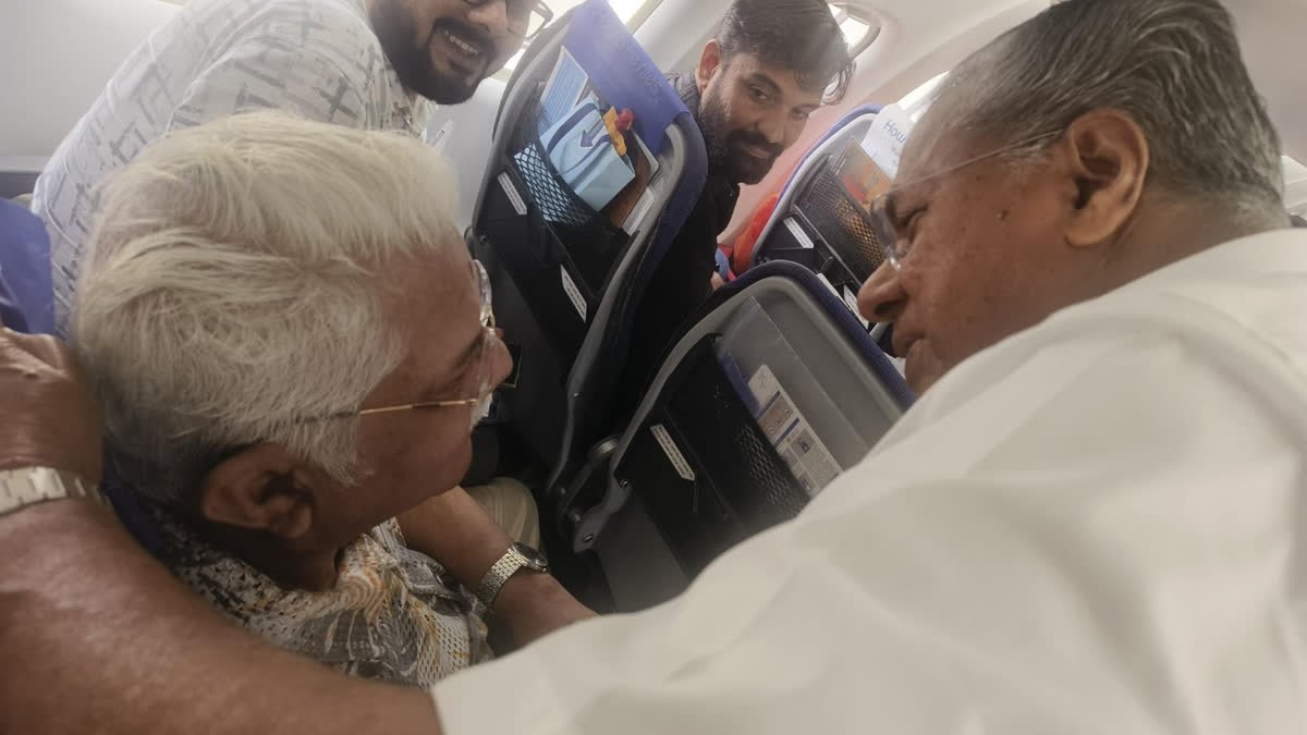 വിമാനത്തില്‍ ജഗതിയെ കണ്ട് മുഖ്യമന്ത്രി