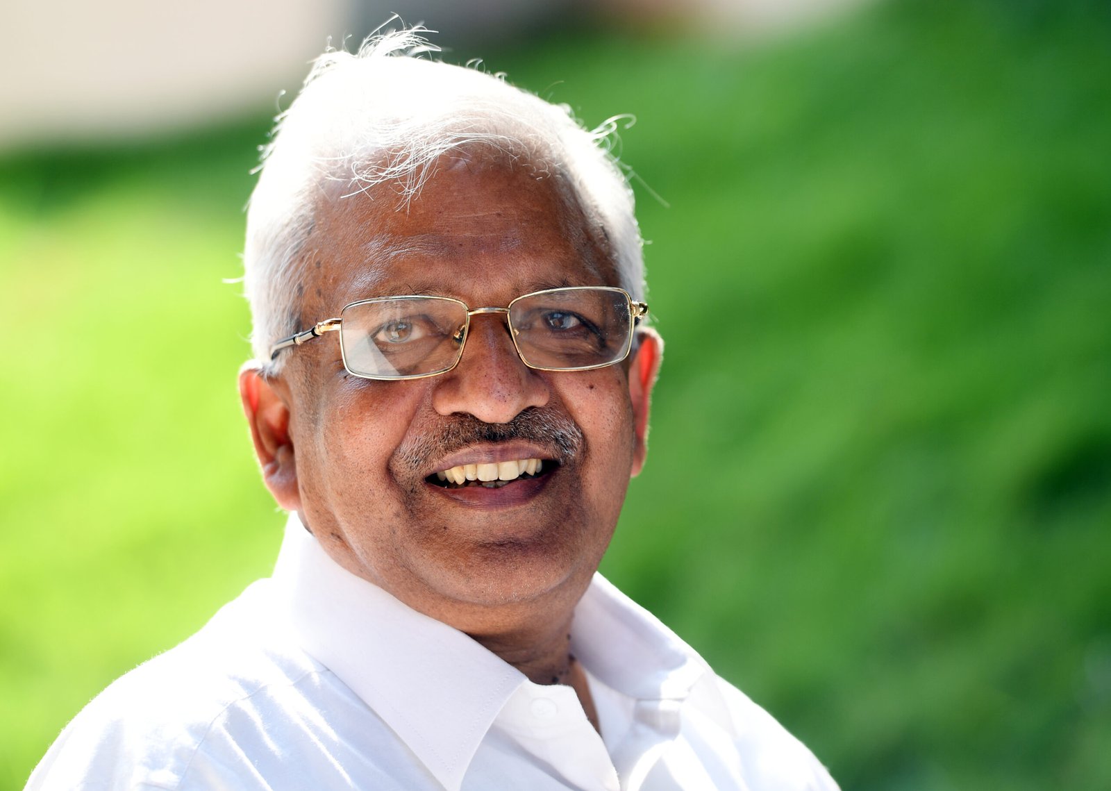 പഹല്‍ഗാമില്‍ സുരക്ഷാ വീഴ്ചയുണ്ടായില്ലേ, അതുപോലെ കണ്ണൂര്‍ ജയിലിലും ; പി ജയരാജന്‍