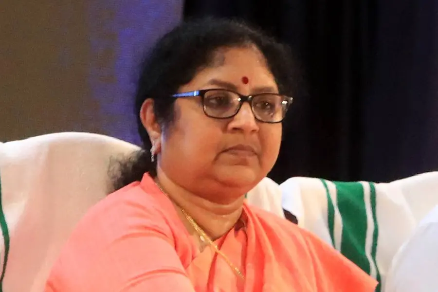കെട്ടിടം തകര്‍ന്നുണ്ടായ അപകടത്തില്‍ മരിച്ച ബിന്ദുവിന്റെ കുടുംബത്തിന് വീട് നിര്‍മിക്കാൻ തുക കൈമാറും ; മന്ത്രി ആര്‍ ബിന്ദു