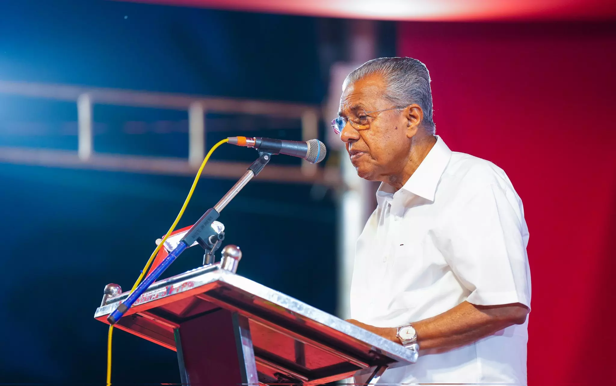 കേരളത്തിലെ ശാന്തമായഅന്തരീക്ഷം മലിനമാക്കുന്നതിന് ബോധപൂര്‍വ്വമായ ശ്രമങ്ങള്‍ ചില ഭാഗങ്ങളില്‍ നിന്നും ഉണ്ടാകുന്നുവെന്ന് മുഖ്യമന്ത്രി
