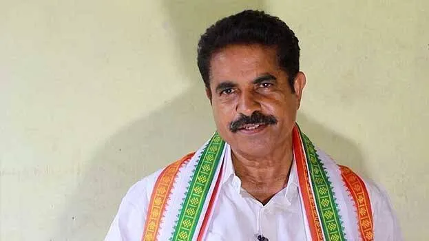 അടൂര്‍ പ്രകാശിനെ തള്ളി കെപിസിസി; ‘ഞങ്ങള്‍ എല്ലാ കാലത്തും അതിജീവിതക്കൊപ്പമാണ്, അടൂര്‍ പ്രകാശിന്റേത് വ്യക്തിപരമായ മറുപടി’; രമേശ് ചെന്നിത്തല