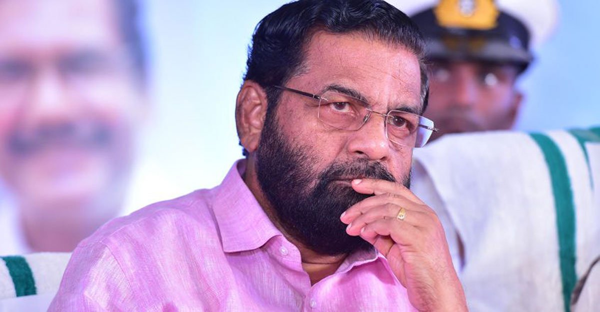 പോറ്റിയുടെ വീട്ടില്‍ പോയത് നിര്‍ബന്ധത്തിന് വഴങ്ങി; ഉപഹാരങ്ങളൊന്നും സ്വീകരിച്ചിട്ടില്ലെന്നും കടകംപള്ളി