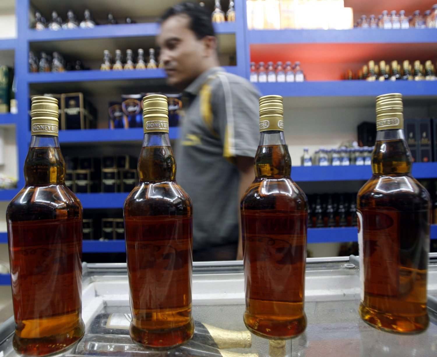 സര്‍ക്കാരിൻ്റെ ബ്രാൻഡി അടുത്തമാസം വില്‍പ്പനയ്ക്ക്; ലിറ്ററിന് 1000 രൂപയില്‍ താഴെയാകും വില