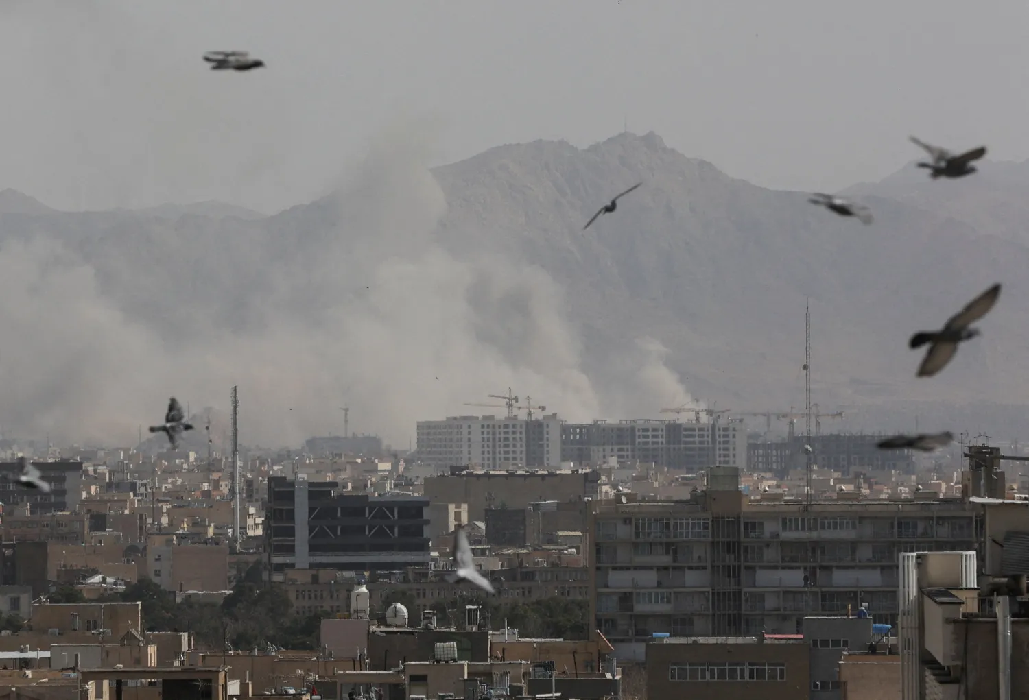 ഇറാനില്‍ ചൈനീസ് പൗരൻ കൊല്ലപ്പെട്ടു; യുദ്ധം നിര്‍ത്താൻ ചൈനയുടെ കര്‍ശന നിര്‍ദ്ദേശം; നയതന്ത്ര ചര്‍ച്ചകള്‍ക്ക് ആഹ്വാനം